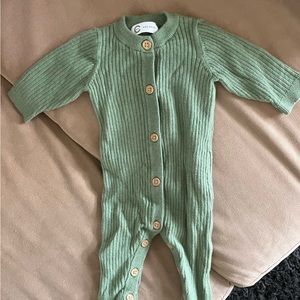 Cubus (Norway brand) size 50/56 cm. Green. Never worn